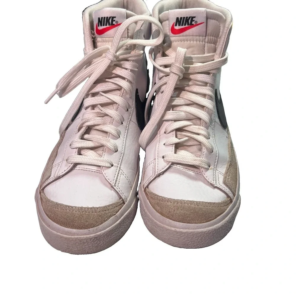 Nike Blazer Mid 77 GS Size 6.5Y White Black Used DA4086-100 EUC Great Soles